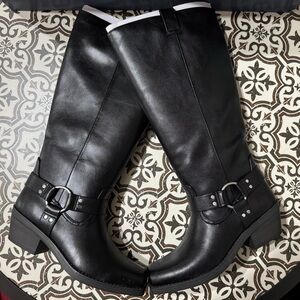 Women's Black Knee-High Boots